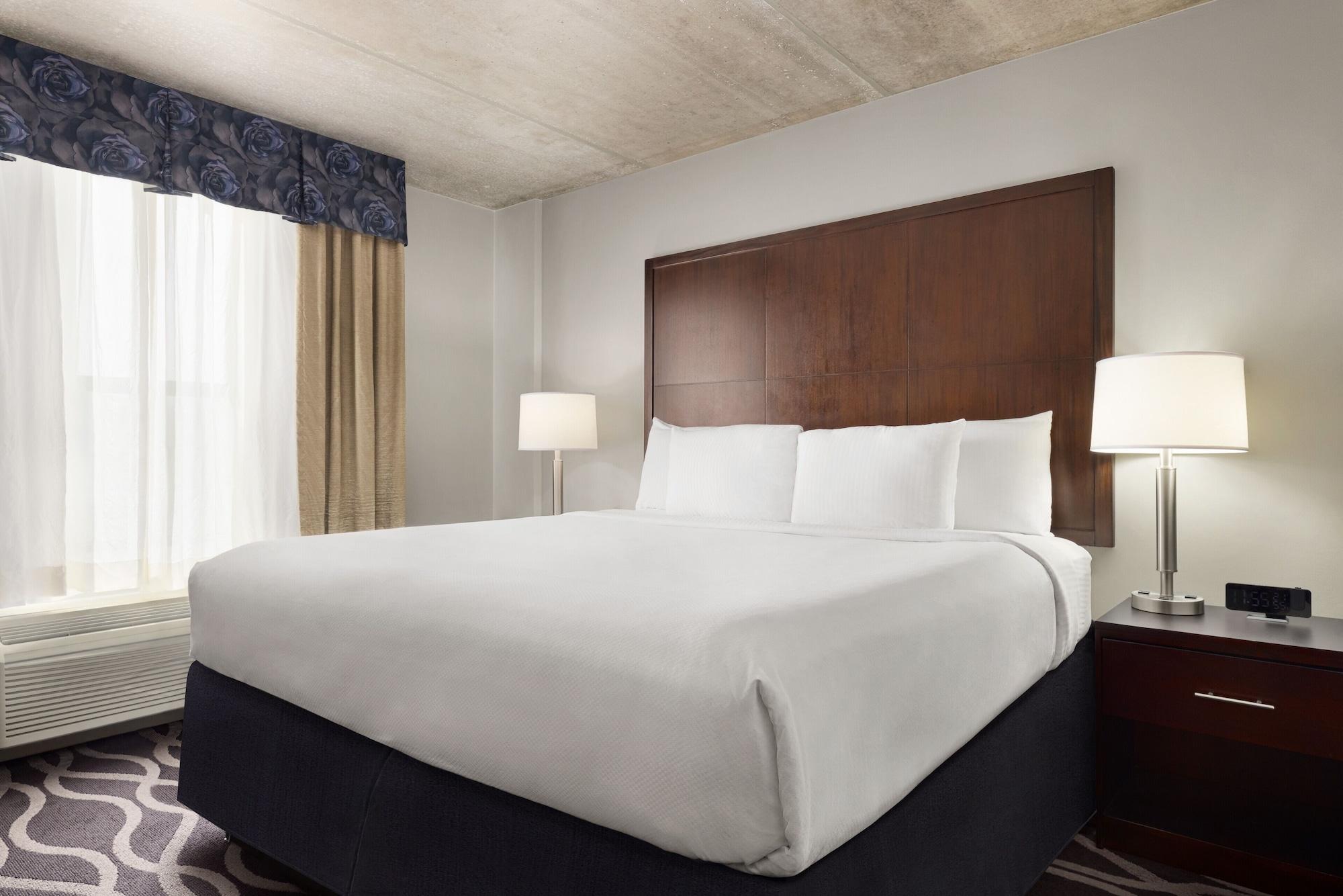 Iban Hotel, Trademark Collection By Wyndham Dallas Bagian luar foto