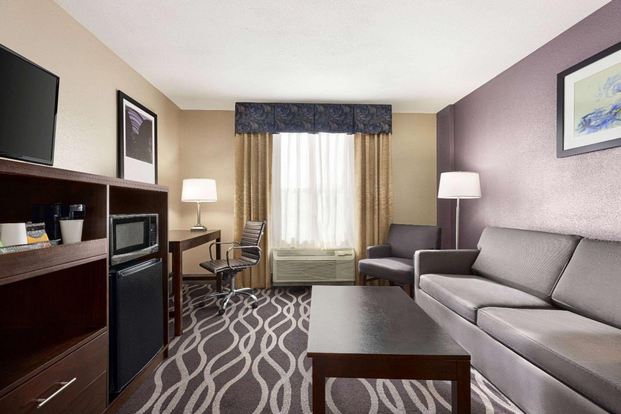 Iban Hotel, Trademark Collection By Wyndham Dallas Bagian luar foto