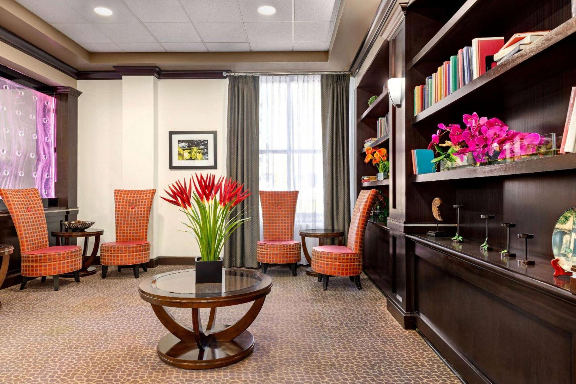 Iban Hotel, Trademark Collection By Wyndham Dallas Bagian luar foto